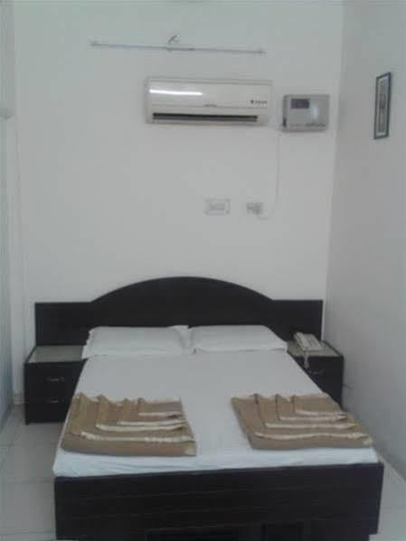 Hotel Pal Avadh Lucknow